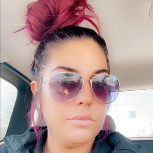 Meet your Posher, Aimee